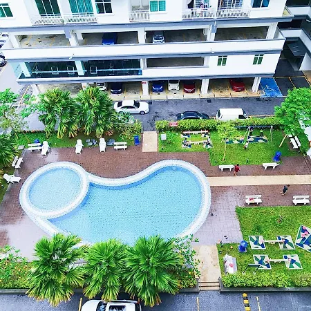 Klia Ehsan Residence Pool View 8 Pax Air-Con Suite Sepang Exterior photo