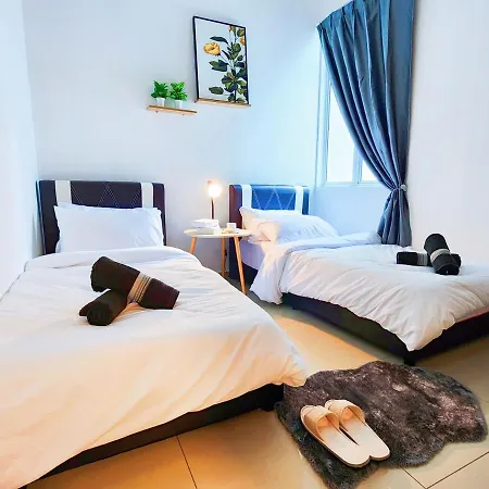 Klia Ehsan Residence Pool View 8 Pax Air-Con Suite Sepang Exterior photo