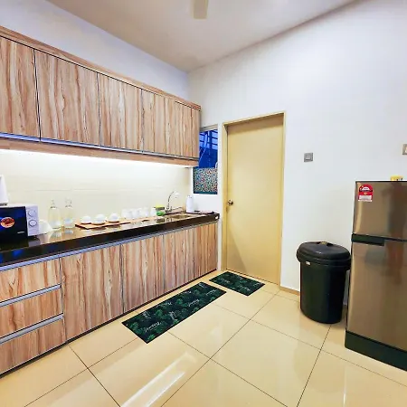 Klia Ehsan Residence Pool View 8 Pax Air-Con Suite Sepang Exterior photo