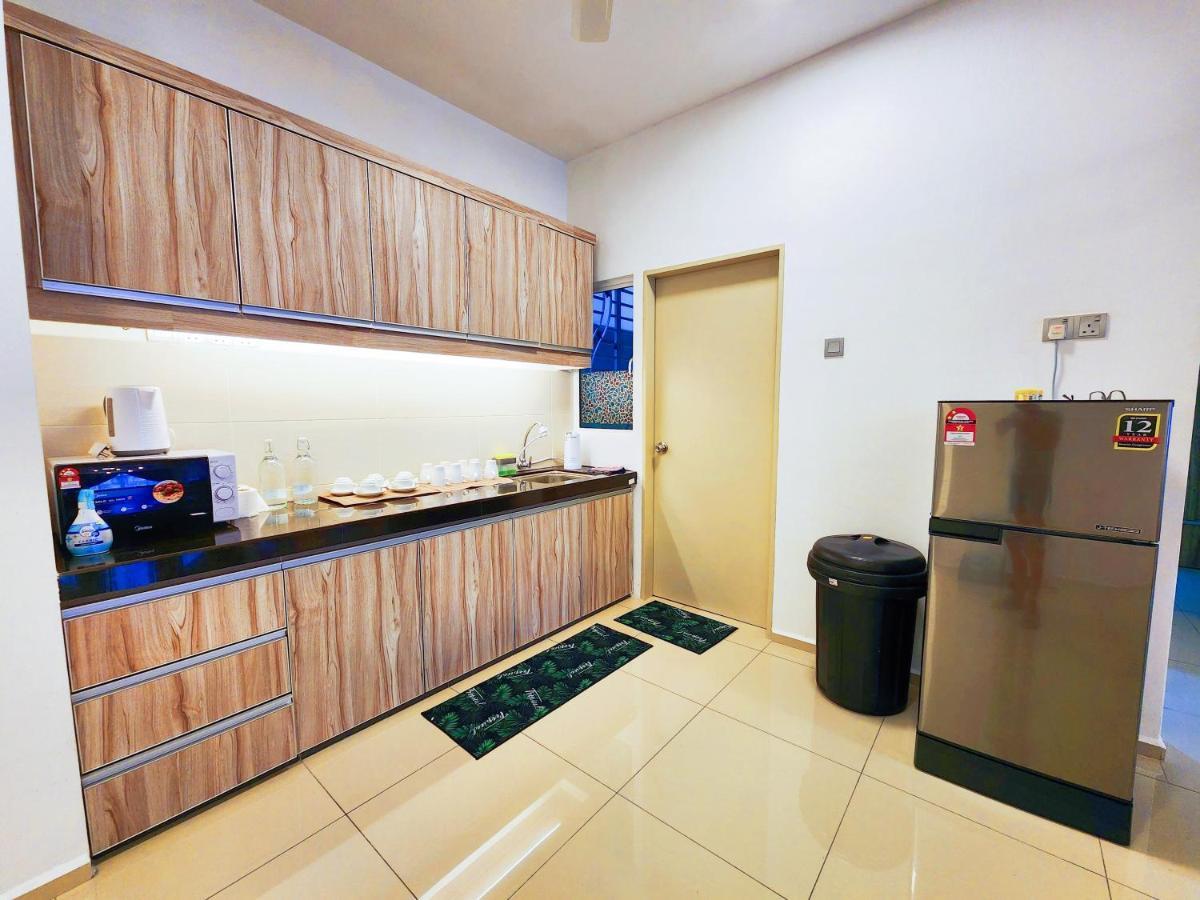 Apartment Klia Ehsan Pool View 8 Pax Air-con *