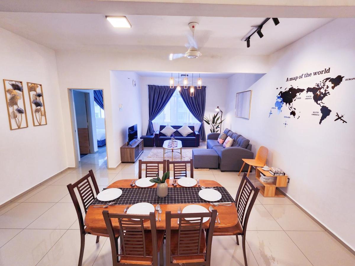 Klia Ehsan Pool View 8 Pax Air-con Apartment